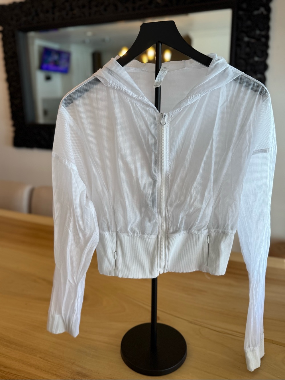 ALO Yoga White Hooded Lightweight Zip Front Jacket